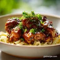 Sticky Garlic Chicken Noodles in 30 Min